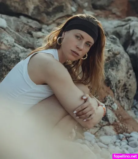 Lara Dandelion Seibert OnlyFans Thumbnail #4VnrQeYQMv