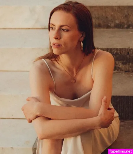 Lara Dandelion Seibert OnlyFans Thumbnail #NCzUNeLW7v