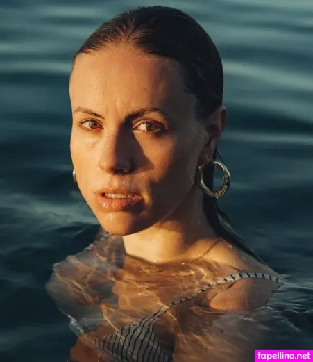 Lara Dandelion Seibert OnlyFans Thumbnail #tnYlXjNWpU