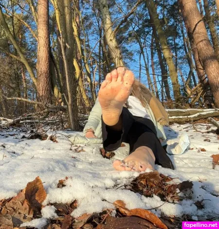 Lara Davis OnlyFans Thumbnail #VheegJ640f