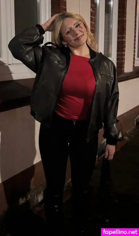 Lara Esser OnlyFans Thumbnail #0diaVKnSmj