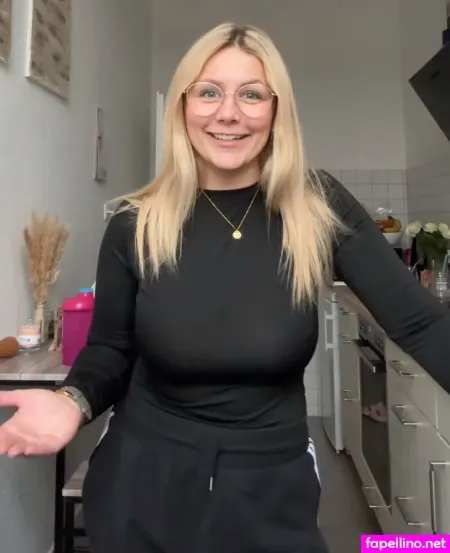 Lara Esser OnlyFans Thumbnail #ExVn4q5DIw