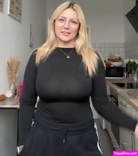 Lara Esser OnlyFans Thumbnail #HAupJ3whru