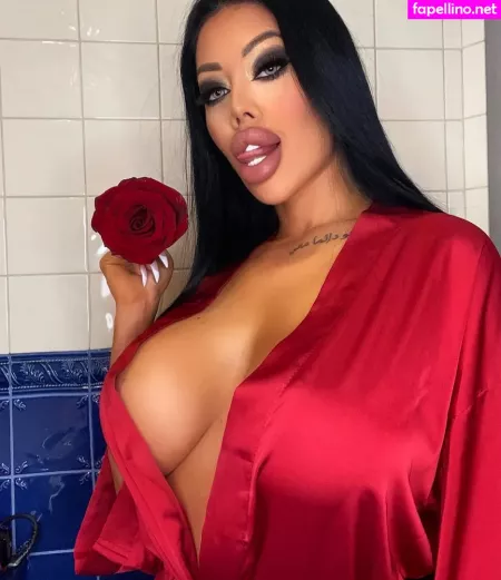 Lara Frost OnlyFans Thumbnail #5rZFdLFMFs