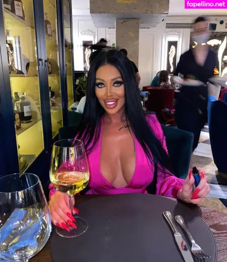 Lara Frost OnlyFans Thumbnail #qkl20raJo6