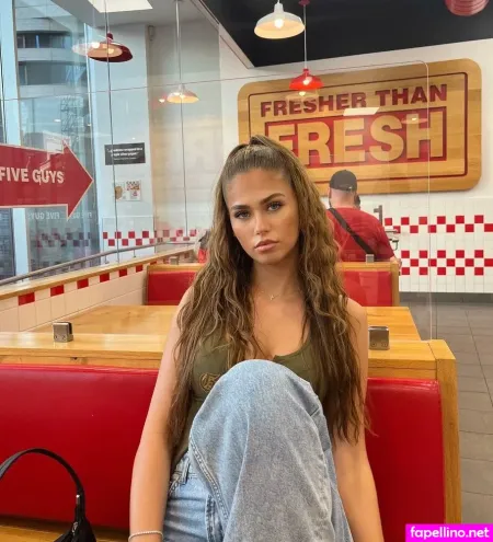 Lara Giorr OnlyFans Thumbnail #3MExxOg4YR