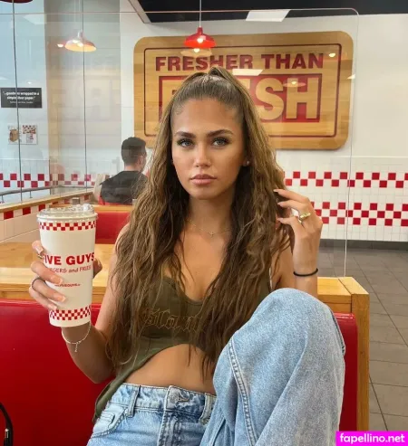 Lara Giorr OnlyFans Thumbnail #f0AxWdXkbQ