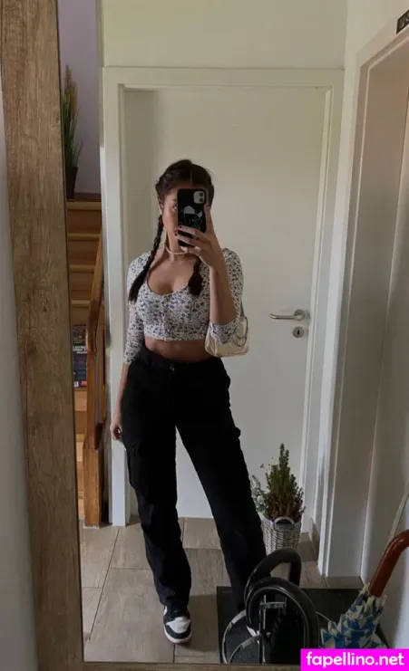 Lara Held OnlyFans Thumbnail #eEhkvPz2ye