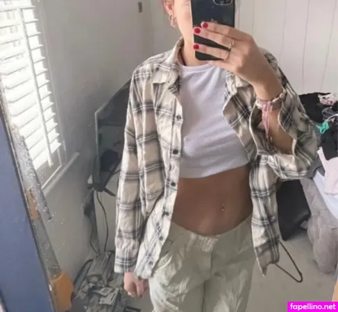 Lara Hopkins OnlyFans Thumbnail #NscUmZOTqZ