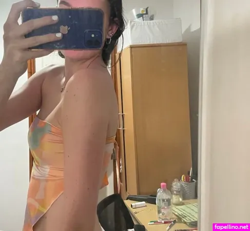 Lara Hopkins OnlyFans Thumbnail #Q9smAXdjSg