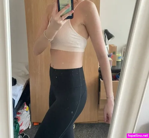 Lara Hopkins OnlyFans Thumbnail #WCtldWPOqg