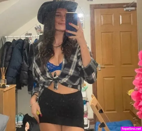 Lara Hopkins OnlyFans Thumbnail #ndwO4ezLj9