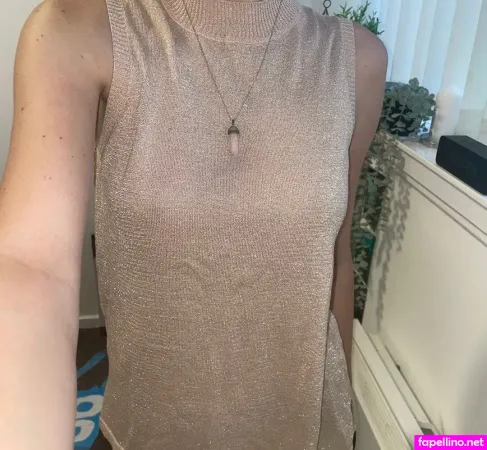 Lara Hopkins OnlyFans Thumbnail #uUBxus3w9Q