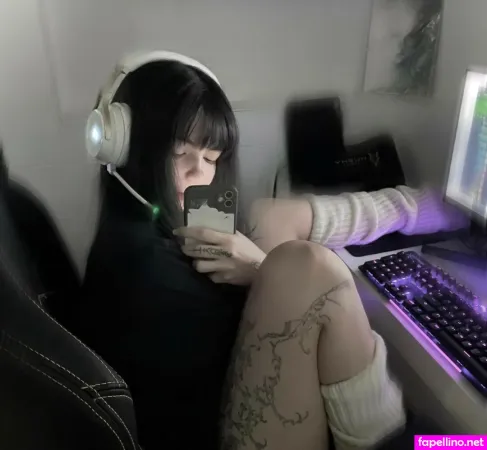 Lara Linx OnlyFans Thumbnail #FNurt2uTum