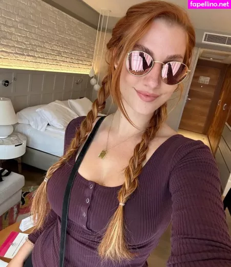 Lara Loft OnlyFans Thumbnail #4kZK8mMq1R