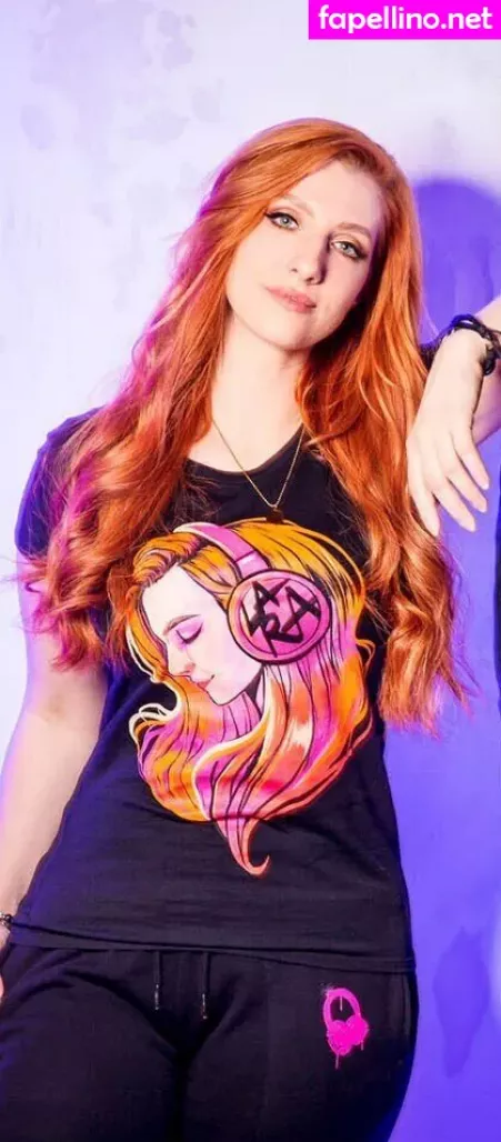 Lara Loft OnlyFans Thumbnail #kBo6GKGxXS