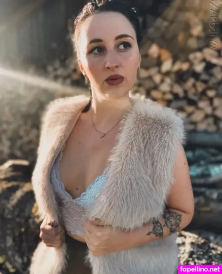 Lara Love OnlyFans Thumbnail #qmqGz7AsiR