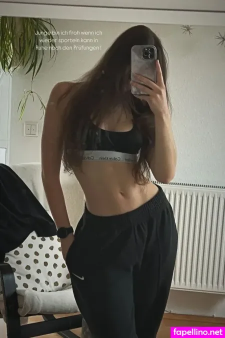 Lara Marie Kremer OnlyFans Thumbnail #z9TTFh9ju9