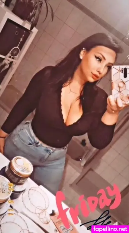 Lara Marie V OnlyFans Thumbnail #7ghCnSaipN