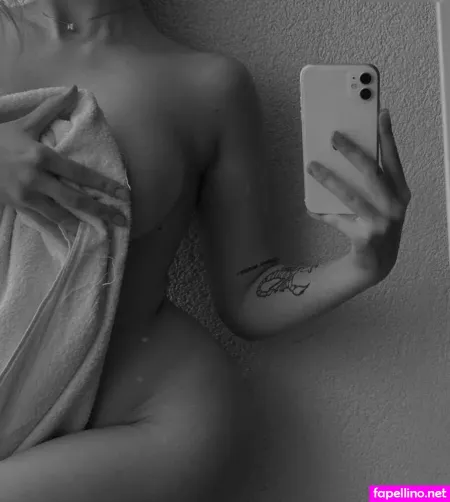 Lara Mde OnlyFans Thumbnail #to2HRxXOgw