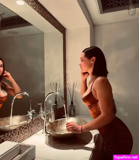 Lara Naomi OnlyFans Thumbnail #O20Qs1RMIw