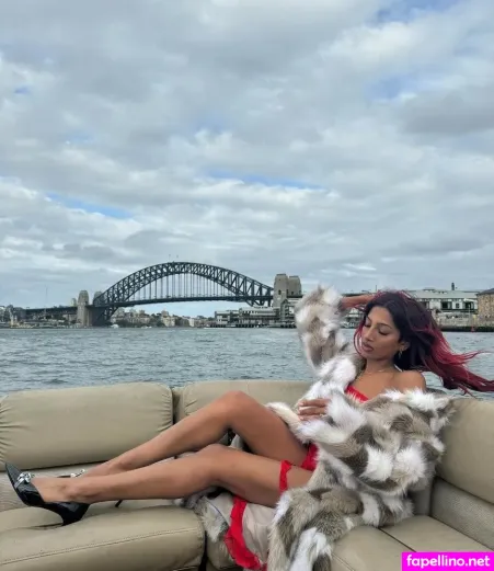 Lara Raj OnlyFans Thumbnail #lmHjdd376f