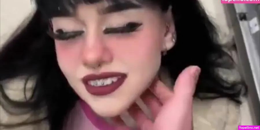 Lara Rose 4 OnlyFans Thumbnail #BSOy1az3PU