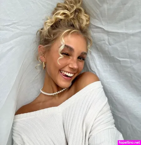 Lara Spengler OnlyFans Thumbnail #7vbid1HBoU