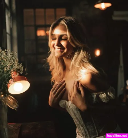 Lara Spengler OnlyFans Thumbnail #A1ySwnm3WS