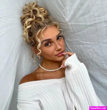 Lara Spengler OnlyFans Thumbnail #m4KiUAMifc