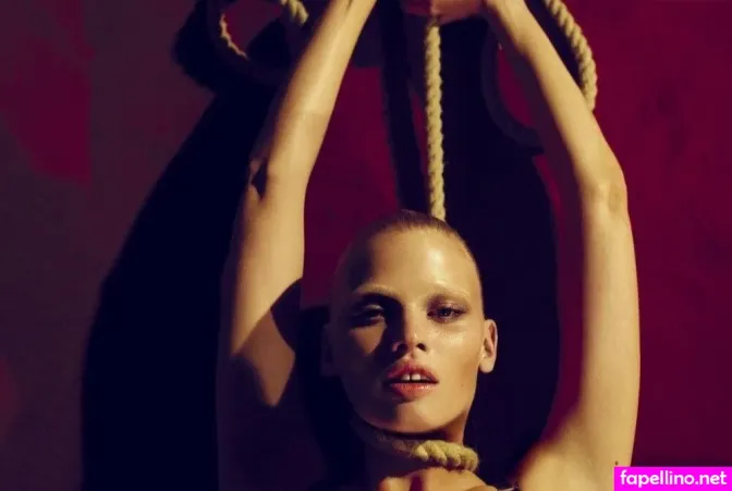 Lara Stone OnlyFans Thumbnail #Zc6wzQfE58