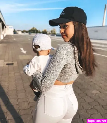 Lara Stxx OnlyFans Thumbnail #xa3IG0NEll