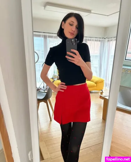 Lara Sweet2 OnlyFans Thumbnail #3OZZoBlAS5