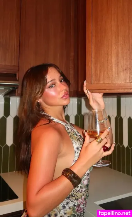 Lara Tepper 1 OnlyFans Thumbnail #gEub6XtwDH