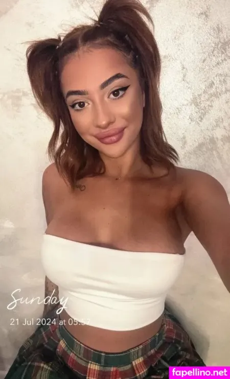 Lara Vega OnlyFans Thumbnail #Q9Ttz9G8Wo