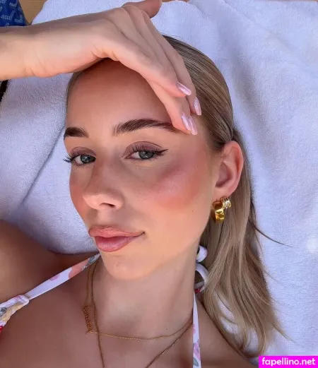 Laraa Gro OnlyFans Thumbnail #onJq7giiFJ