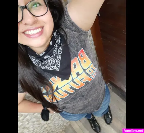 Laraboxxx OnlyFans Thumbnail #kiTWWOYzSc