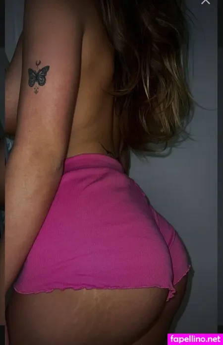 Laradkvc OnlyFans Thumbnail #gIQmqHzk5T