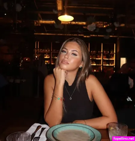 Laraemiii OnlyFans Thumbnail #FPWQmg9bHg