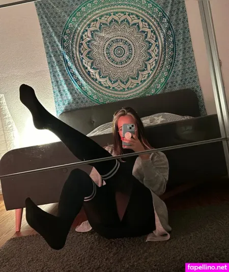 Larajennycroft OnlyFans Thumbnail #KOfpRLIjLY