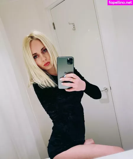 Laraonelove OnlyFans Thumbnail #FoU91V6uLU