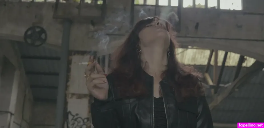 Larasmokingboudoir OnlyFans Thumbnail #IcAWHBQpqh