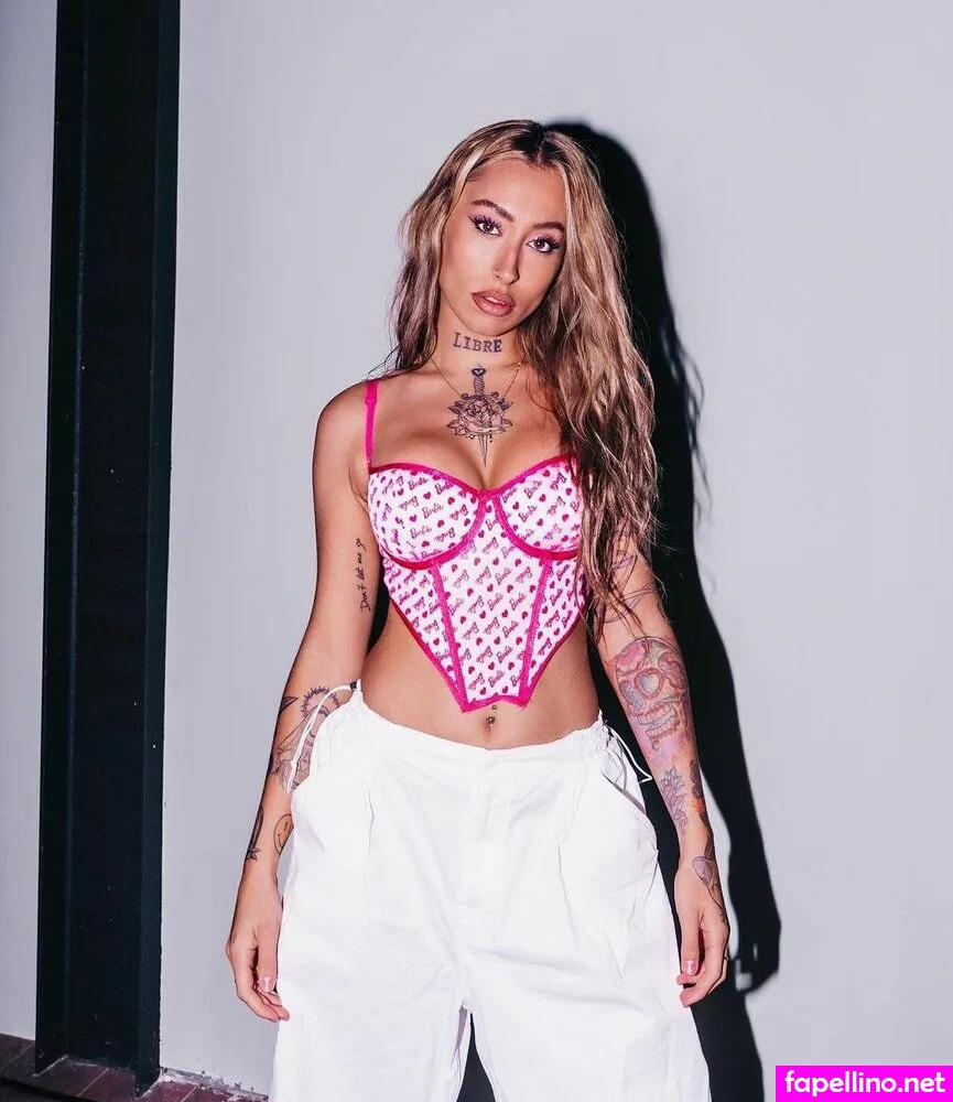 fatimasegoviavip, larataylorbb Nude Leaked OnlyFans Photo #4JvDJf469z