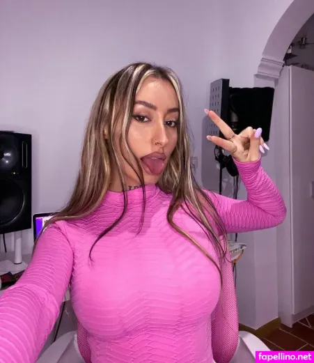 Larataylorbb OnlyFans Thumbnail #q5oDIx2KlW