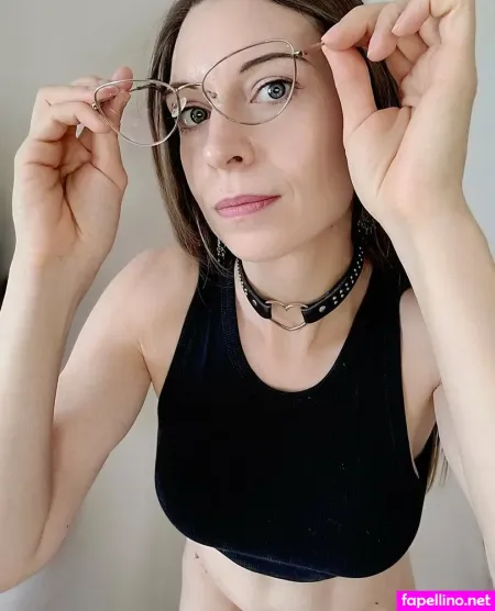 Larawintersxxx OnlyFans Thumbnail #j8weIaKKfI