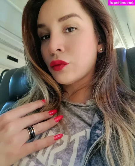 Larawonder OnlyFans Thumbnail #9cjzbRvGk2