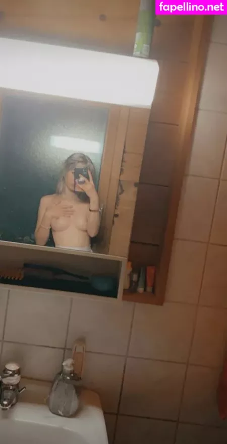 Laraxmoon OnlyFans Thumbnail #vcFIIDfkGs