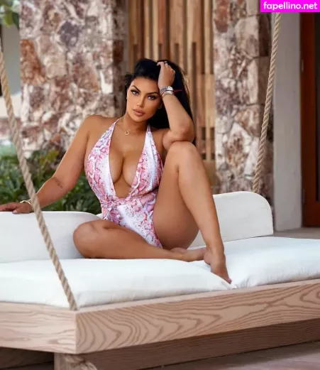 Lareinasworld OnlyFans Thumbnail #TzEOh1XZHO