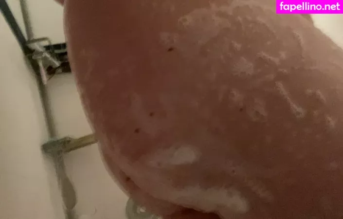 Largeboobies305 OnlyFans Thumbnail #EwPOquLtsN