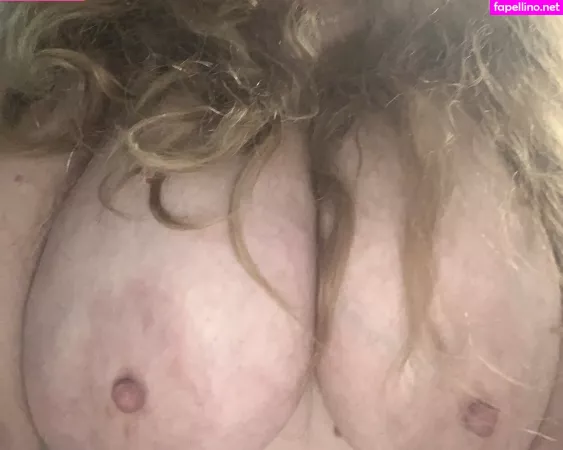 Largeboobies305 OnlyFans Thumbnail #RLjRGFQ65J